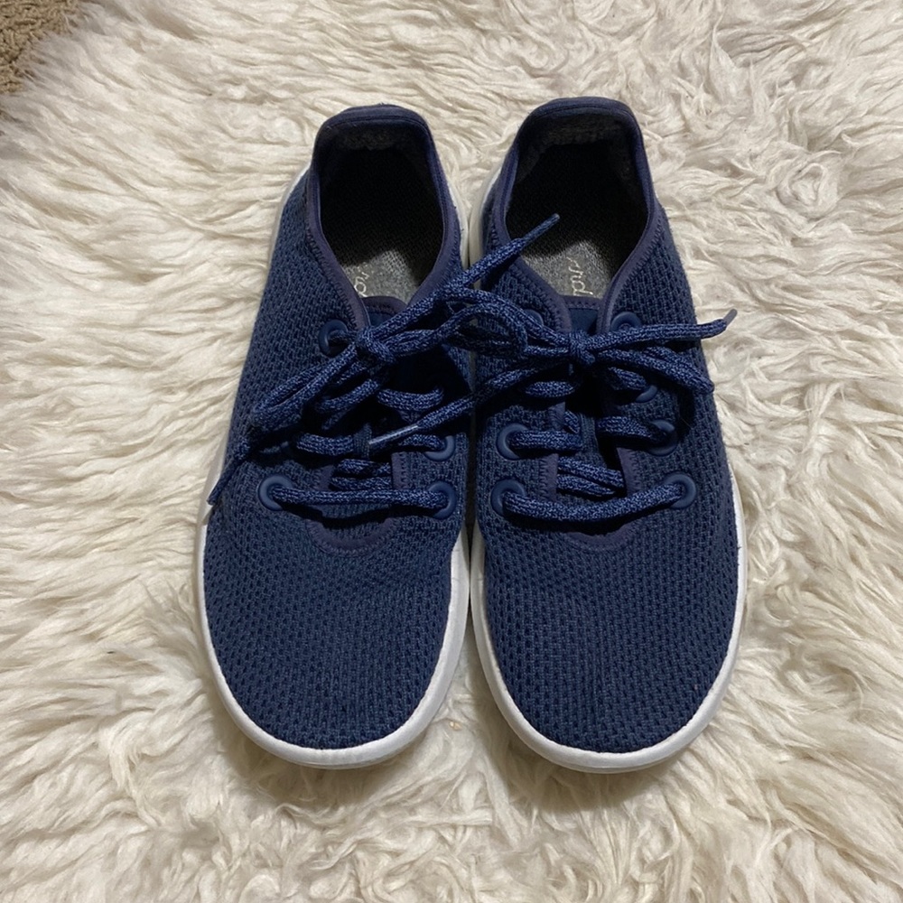 Allbirds Wool Tree Runner Navy Blue Size‎ 7 Athletic Sneaker Outdoor Hiking